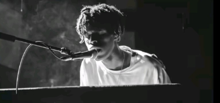 Daniel Caesar 
