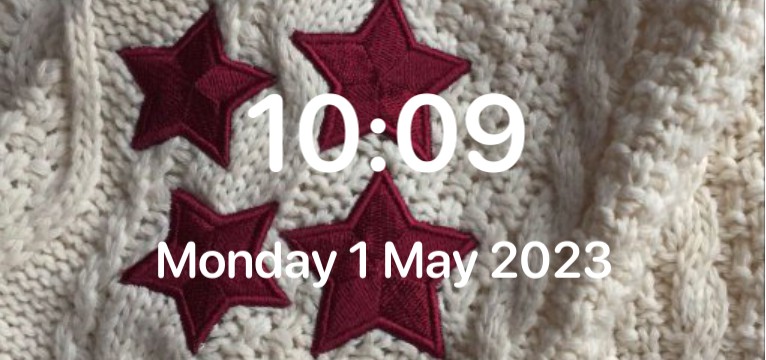 Taylor swift widget with time and date