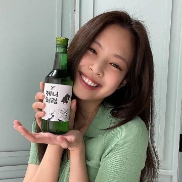 Jennie Blackpink green soda
